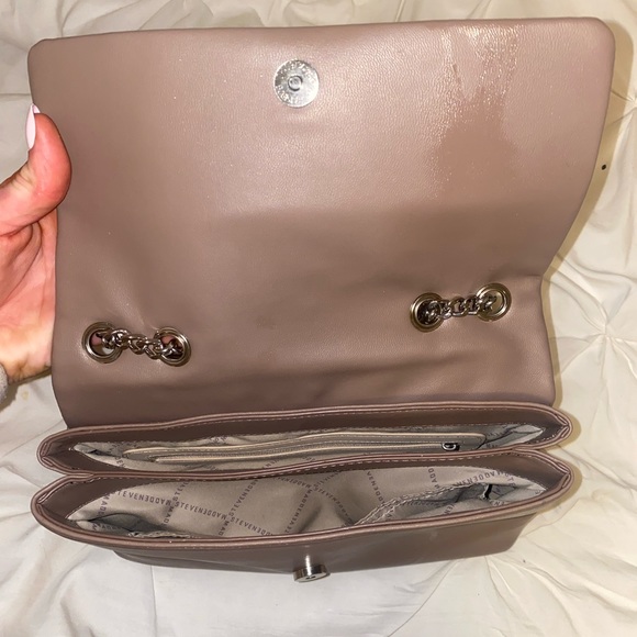 Steve Madden Quilted Tan Purse - Picture 5 of 8